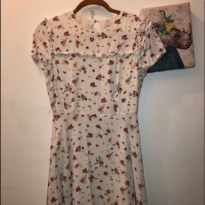 FOREVER 21: White floral picnic dress
